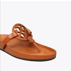 Authentic Tory Burch sandals, comes with bag